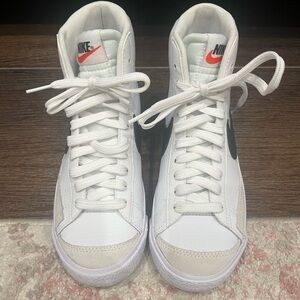 Youth Mid Nike Blazers